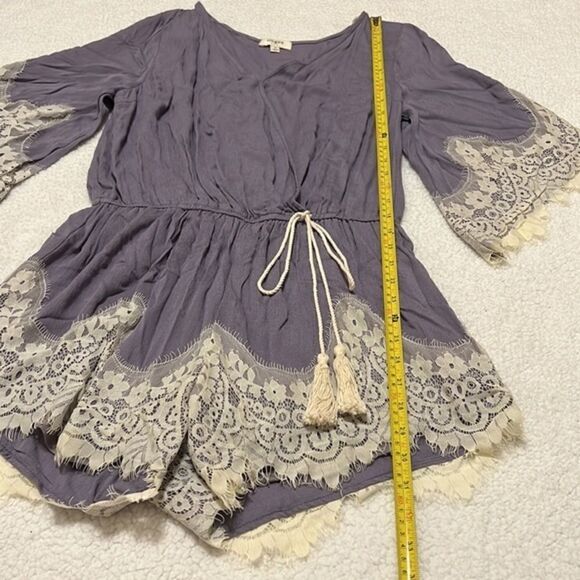 Umgee gray lace romper medium - Picture 7 of 16
